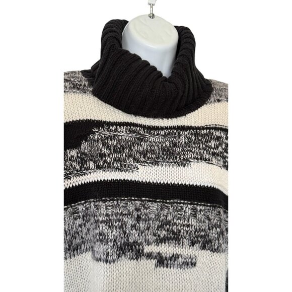 Jessica Simpson Black & White Turtleneck Sweater Size XS Striped Oversize Fit - Picture 2 of 9